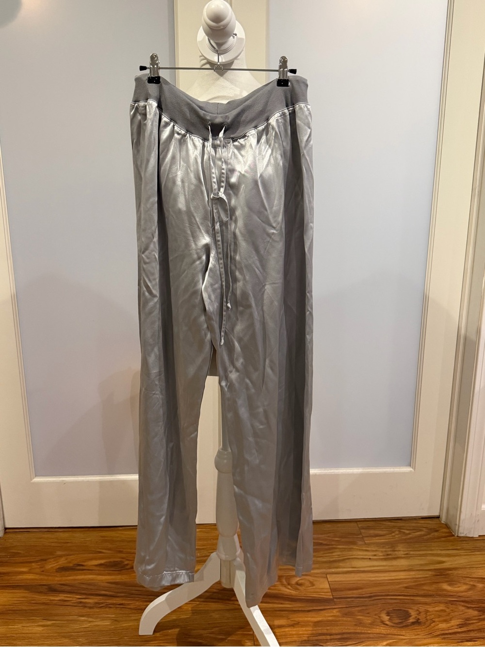 PJ Harlow Silver-Gray Wide Leg Lounge Pants - L
